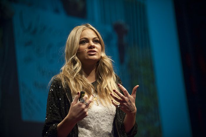 File:Caitlin Crosby at TEDxBend 2013.jpg