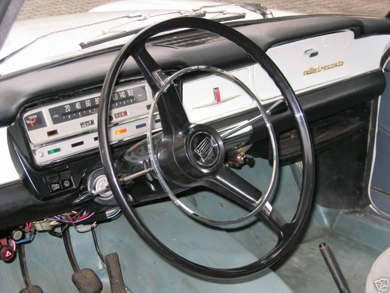 File:Innenraum Fiat 1300.jpg