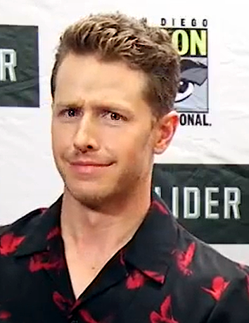 File:Josh Dallas 2018.png