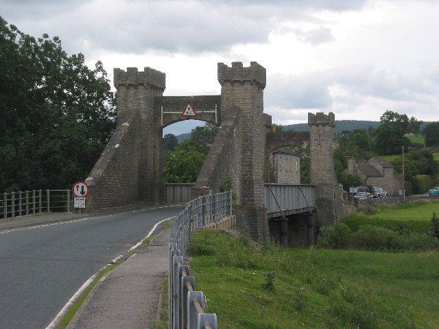 File:Middleham Bridge - geograph.org.uk - 28582.jpg