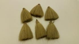 File:Six white horse hair tassels.jpg