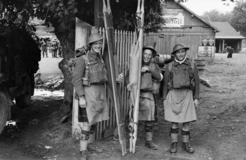 File:The British Army in France 1940 F4834.jpg