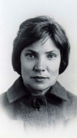 File:Andreeva (Prasolova) Anna soviet textile artist.jpg