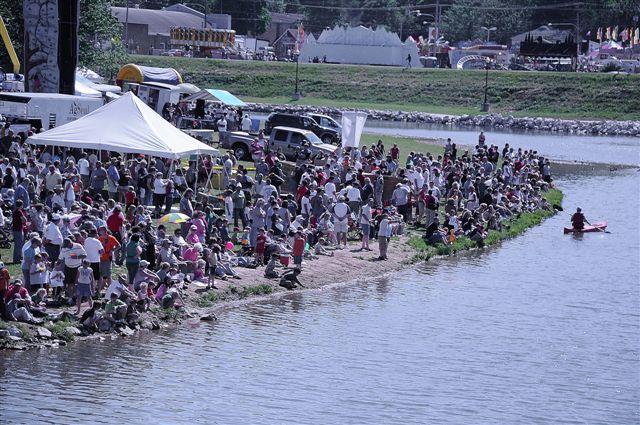 File:Crawdad Days Festival Harrison, Arkansas.jpg