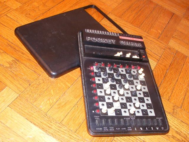 File:Kasparov POCKET PLUS aPressureSensoryChessComputer.jpg