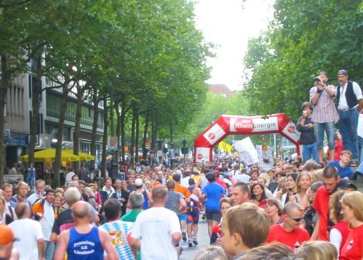 File:Koeln marathon.jpg