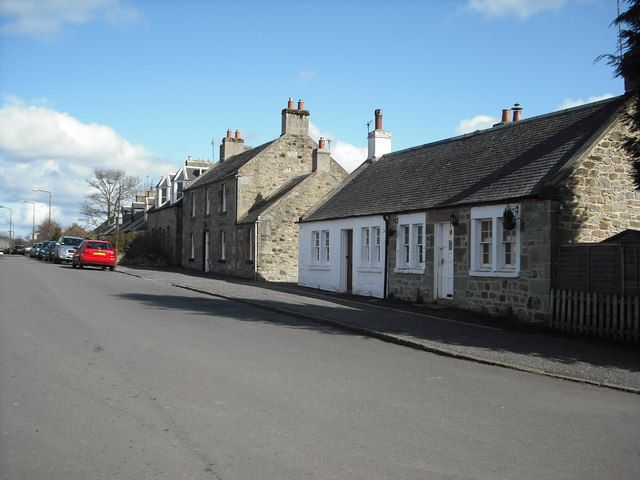 File:Livingston Village - geograph.org.uk - 1242063.jpg