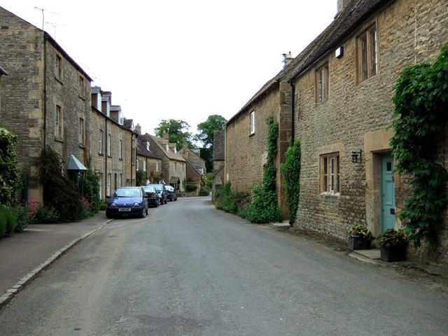 File:Lower Oddington - geograph.org.uk - 181299.jpg