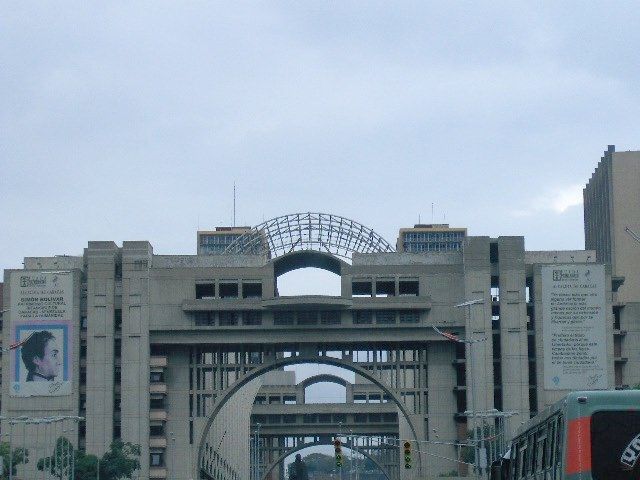 File:Palacio de Justicia de Caracas.jpg