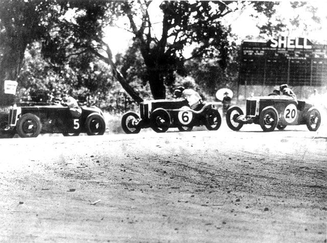 File:1934 Phillip Island 100.jpg