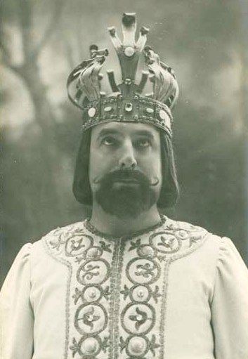 File:Henri Albers as Le Roi Arthus, 1903.jpg