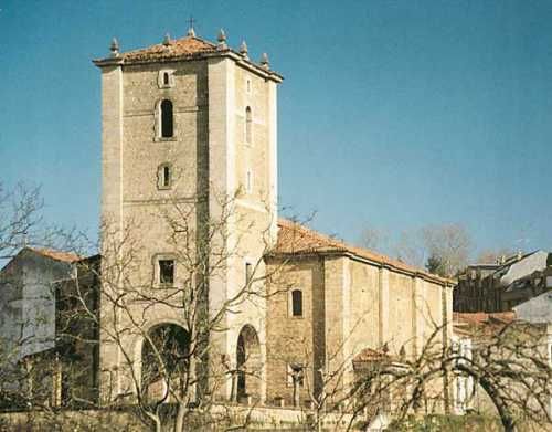 File:Iglesia de Santa María de Noreña.jpg