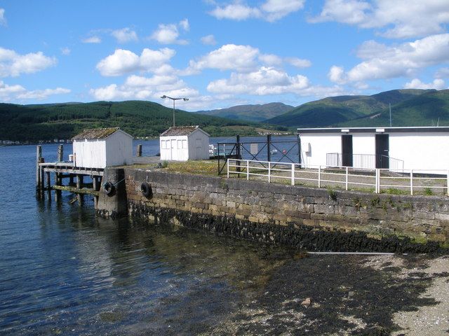 File:Kilmun Pier - geograph.org.uk - 1353956.jpg