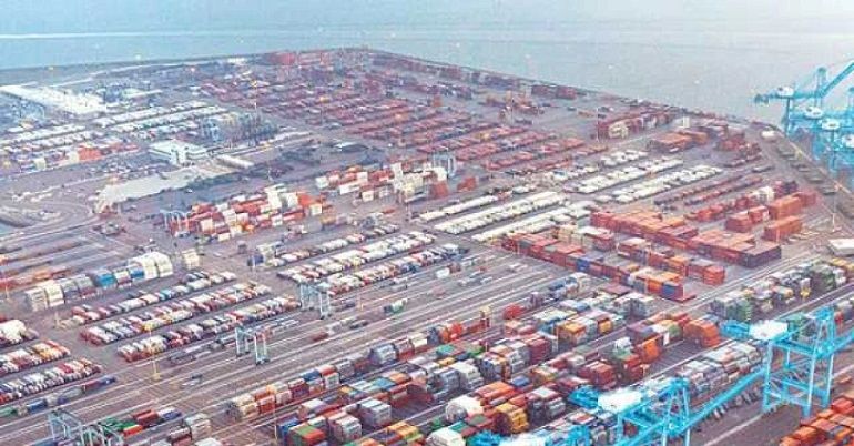 File:Mumbai Port Trust (Container Terminal).jpg