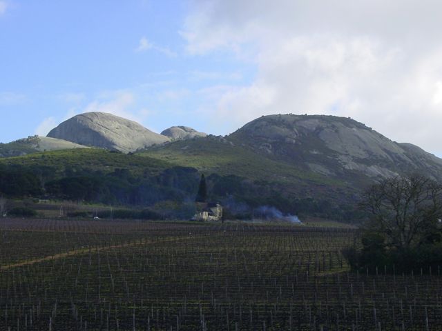 File:Paarl mountains.jpg