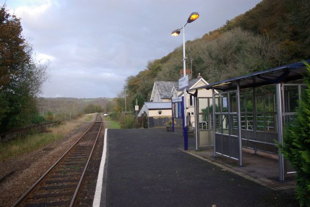 File:Portsmouth Arms Station.jpg