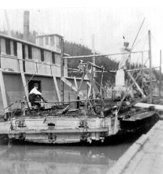 File:Ptarmigan (sternwheeler) after fire ca 1909.JPG