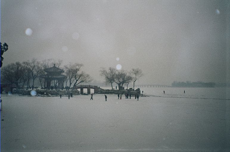 File:Summer Palace, Beijing during winter.JPG