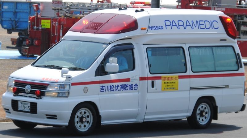 File:Yoshikawa-ambulance.jpg