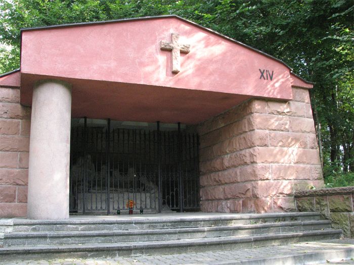 File:Calvary of Katowice Panewniki 14 Station.jpg