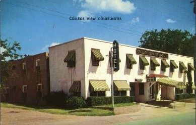 File:College View Court-Hotel Waco.jpg