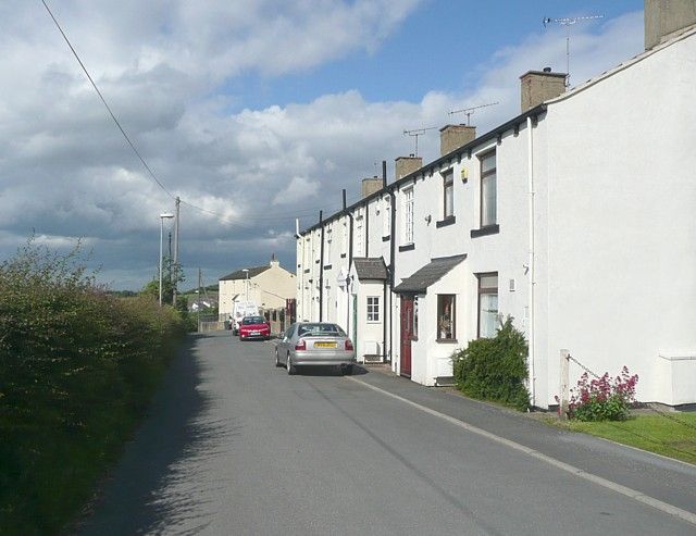 File:Drighlington - Old Lane.jpg