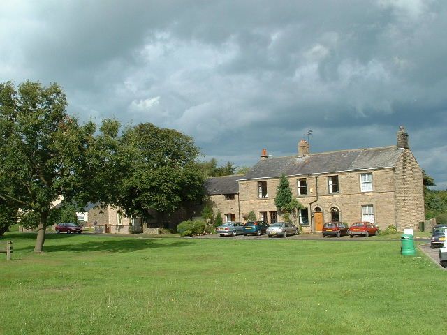 File:Inglewhite Green - geograph.org.uk - 47149.jpg