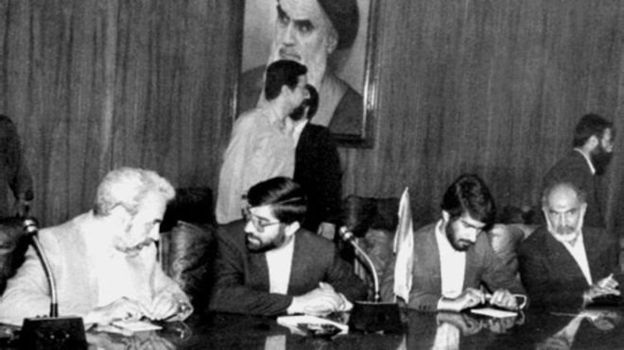 File:Mir-Hossein Mousavi in a meeting with cabinet.jpg