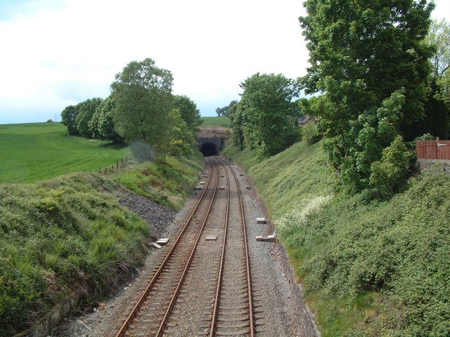 File:Tontine Tunnel - geograph.org.uk - 11790.jpg