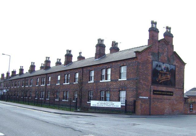 File:292-303 Shobnall Road, Burton upon Trent.jpg