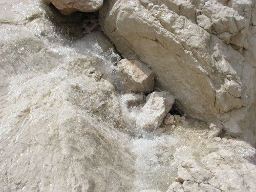 File:Alpine stream benetah Skuta Glacier.jpg