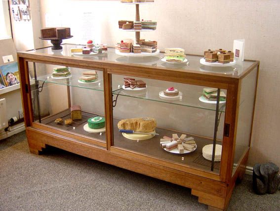 File:Cabinet of Cakes.jpg