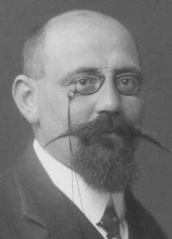 File:Karl Renner 1905 (cropped).jpg