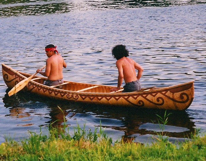 File:Peskotomuhkati Canoe.png