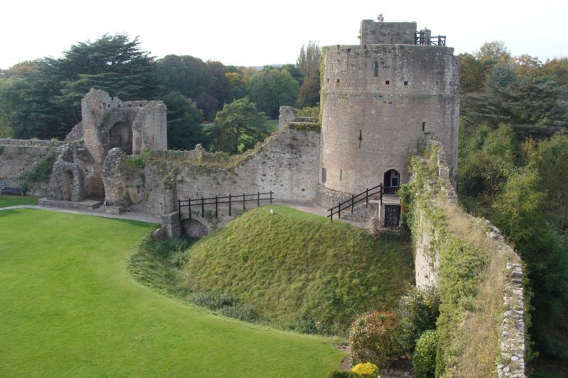 File:Caldicot Castle, Wales.jpg