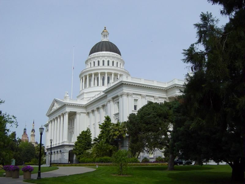 File:California Capitol-fromSW.JPG