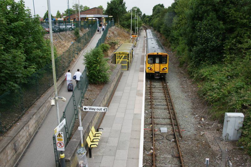 File:Kirkby station - geograph.org.uk - 1955740.jpg