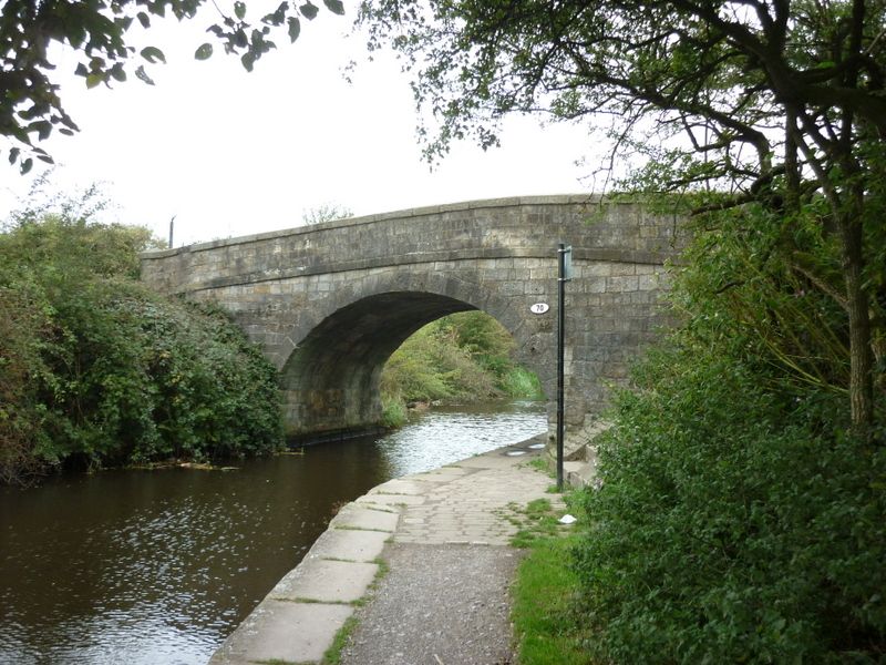 File:Scowcroft Lane Bridge.jpg