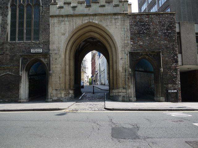 File:St John's Gate, Bristol (geograph 2053312).jpg