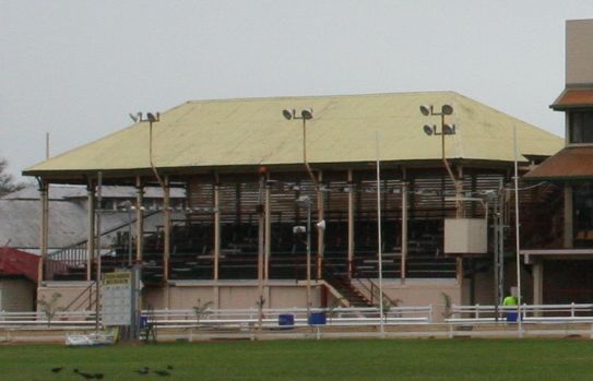 File:Townsville Showground grandstand, 2007.jpg