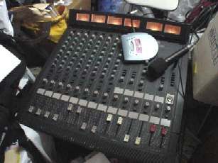 File:YAMAHA MR-842 audio mixer.jpg