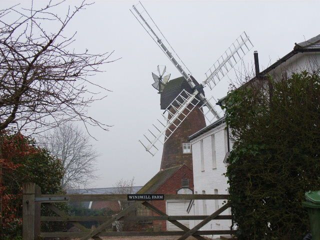 File:Coleshill windmill, Bucks.jpg