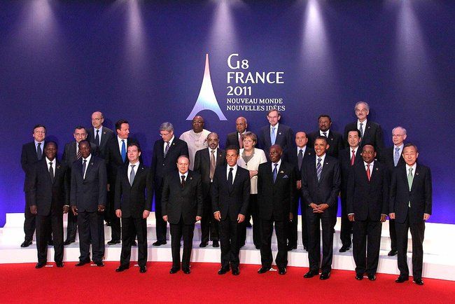 File:Family photo - 2011 G8 Summit.jpeg