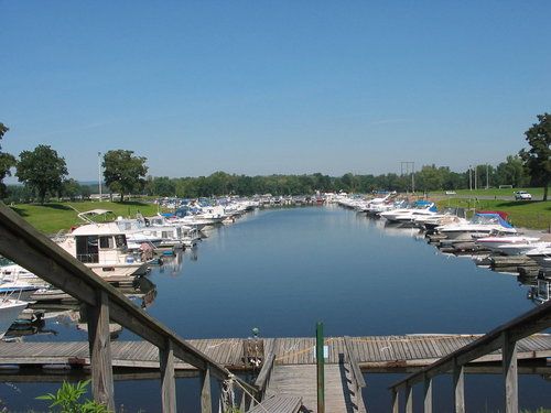 File:Oxbow Marina.jpg