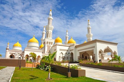 File:Sultan Haji Hassanal Bolkiah Mosque.jpg