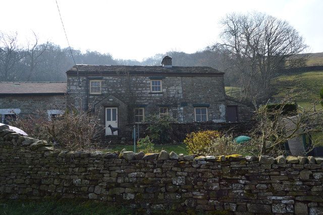 File:West Clint Farmhouse, Dentdale.jpg