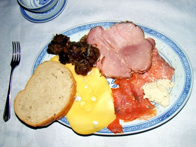 File:04544 Christmas breakfast in Sanok.JPG