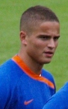 File:Afellay small.jpg