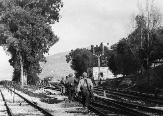 File:Artuf train station.jpg