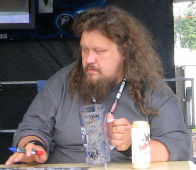 File:Tapio Wilska-Wacken2005.png